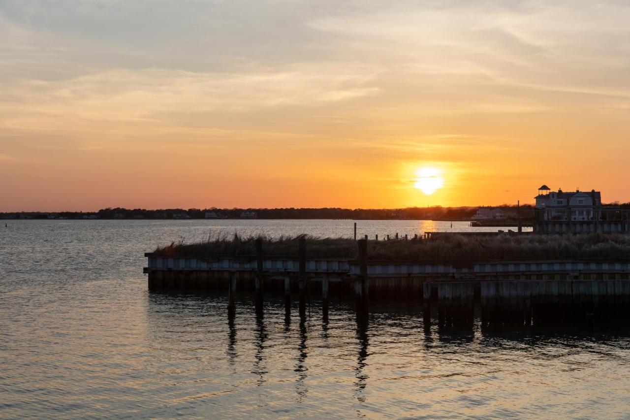 The Inn Spot Hampton Bays Exterior photo