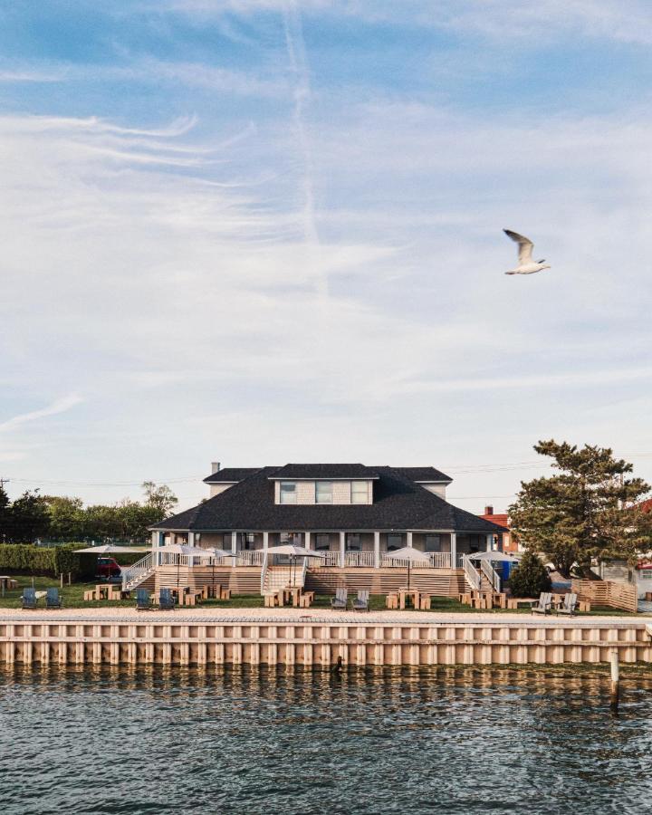The Inn Spot Hampton Bays Exterior photo