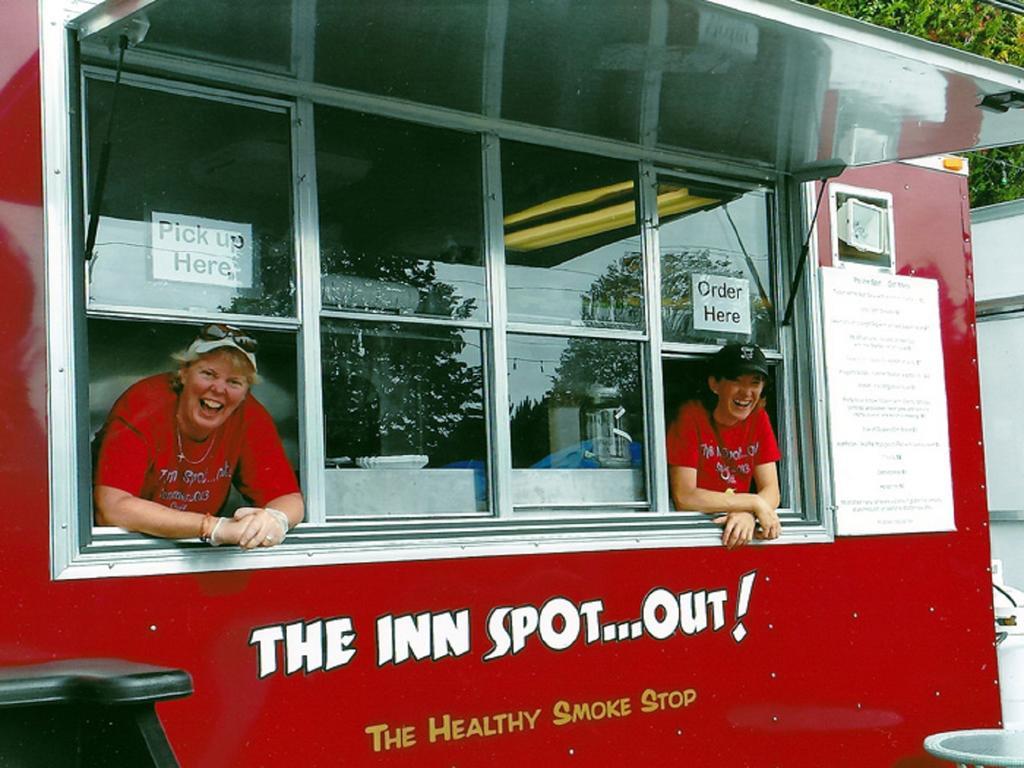 The Inn Spot Hampton Bays Exterior photo